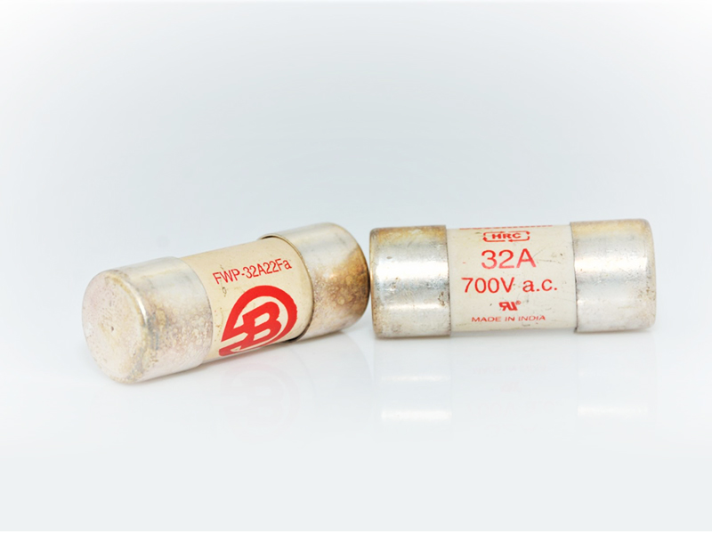 FWP-32A22F 700V/32A 22*58mm