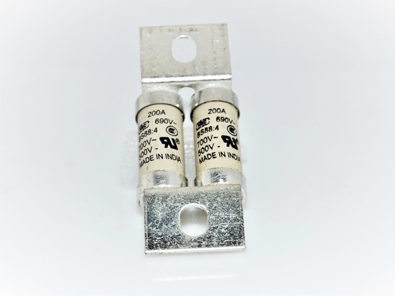 BS88  EET 690V (90-160A)